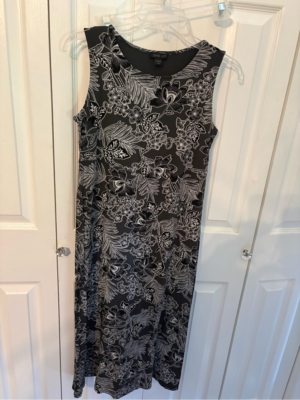 J. Jill Black & White Floral Sleeveless Maxi Dress